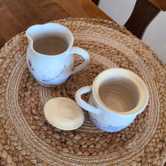Cream and Sugar pottery set - Picture 11 of 11